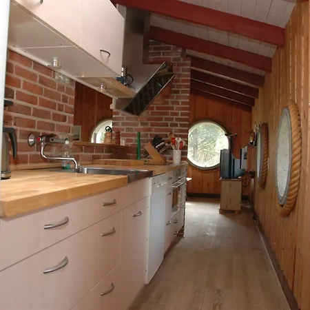 Dom wakacyjny Liska - 1km From The Sea By Interhome