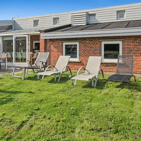 Liska - 1km From The Sea By Interhome Vejers Strand